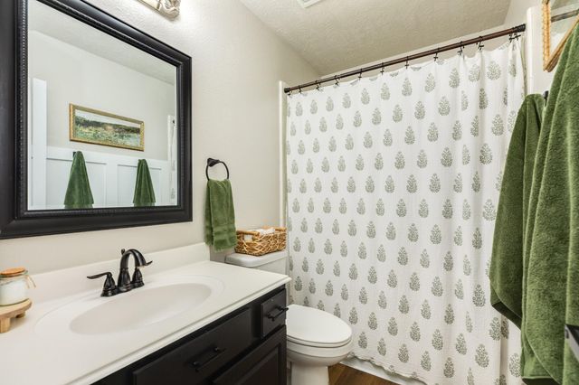3529 Pine Valley Drive, Pearland, TX 77581