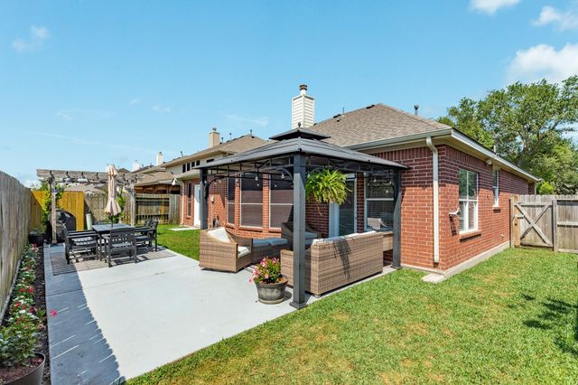 3529 Pine Valley Drive, Pearland, TX 77581