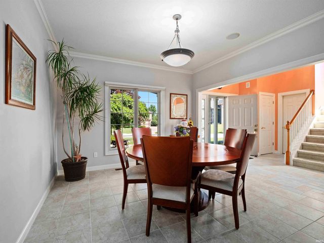 1106 Woodland Xing, Fort Wayne, IN 46825