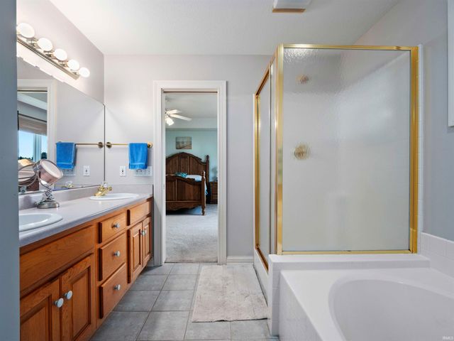 1106 Woodland Xing, Fort Wayne, IN 46825