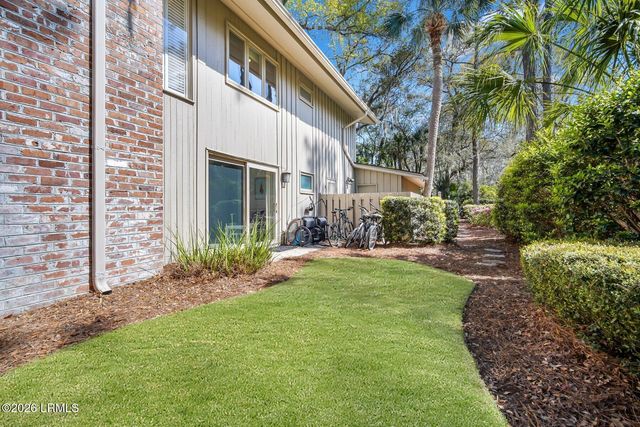 12 Sandhill Crane Road, Hilton Head Island, SC 29928