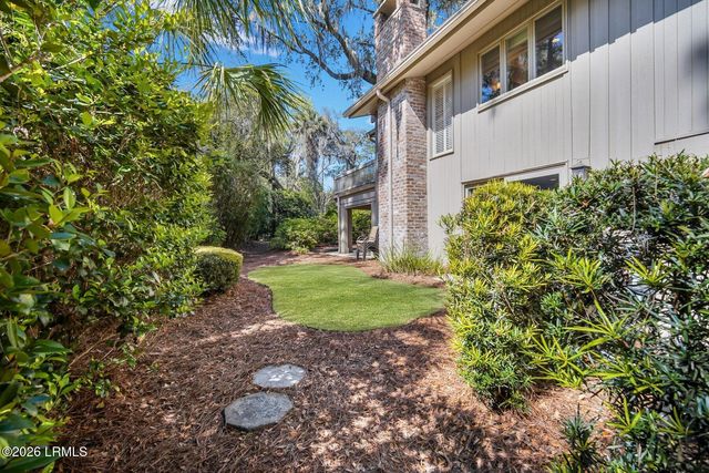 12 Sandhill Crane Road, Hilton Head Island, SC 29928