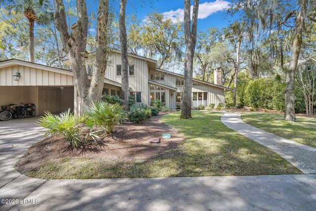 12 Sandhill Crane Road, Hilton Head Island, SC 29928