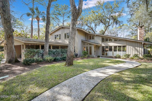 12 Sandhill Crane Road, Hilton Head Island, SC 29928