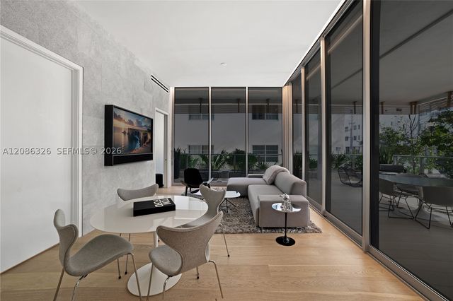 304 Ocean Dr 102, Miami Beach, FL 33139