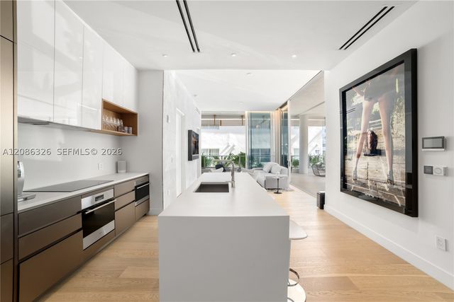 304 Ocean Dr 102, Miami Beach, FL 33139