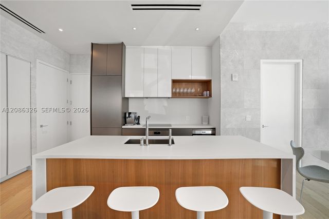 304 Ocean Dr 102, Miami Beach, FL 33139