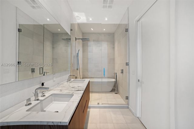 304 Ocean Dr 102, Miami Beach, FL 33139
