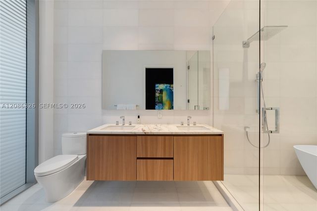 304 Ocean Dr 102, Miami Beach, FL 33139