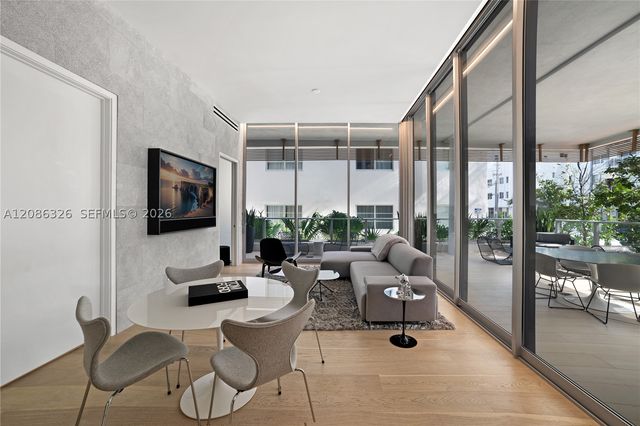 304 Ocean Dr 102, Miami Beach, FL 33139