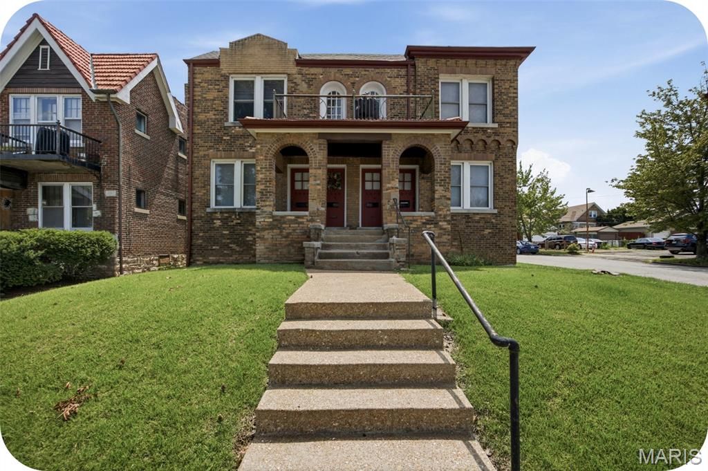 5068 Pernod Avenue, St Louis, MO 63139