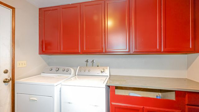 300 W 6th Street, Kerby, OR 97531