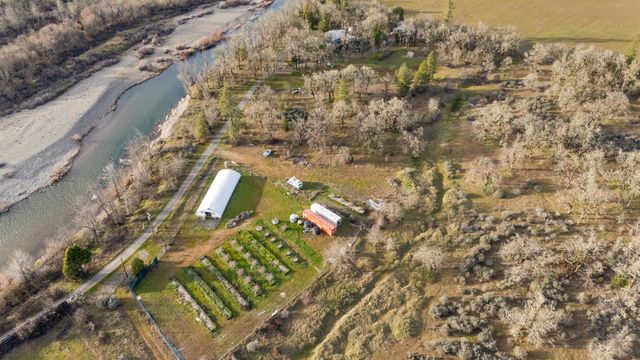 300 W 6th Street, Kerby, OR 97531