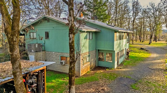 300 W 6th Street, Kerby, OR 97531