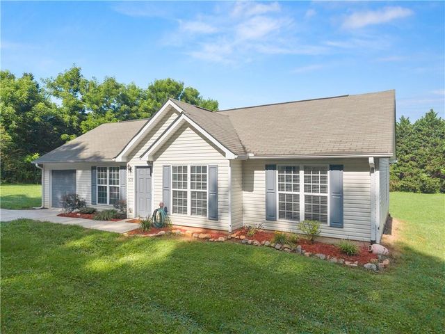 225 Fortner Drive, Dahlonega, GA 30533