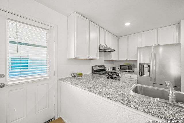 918 COOK BND, San Antonio, TX 78221