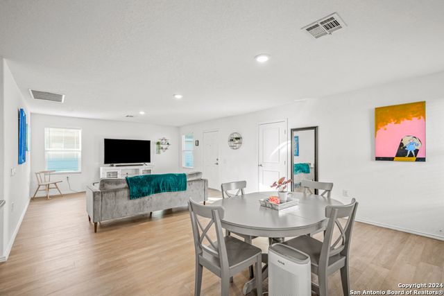 918 COOK BND, San Antonio, TX 78221