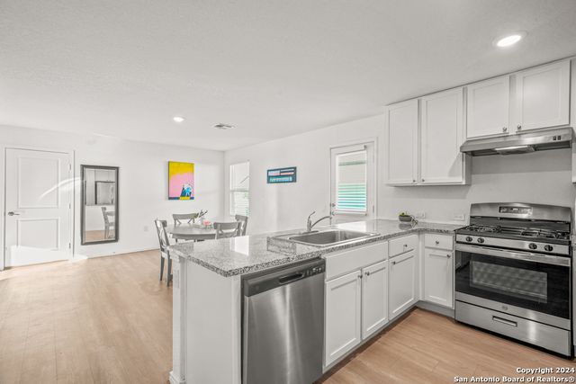 918 COOK BND, San Antonio, TX 78221