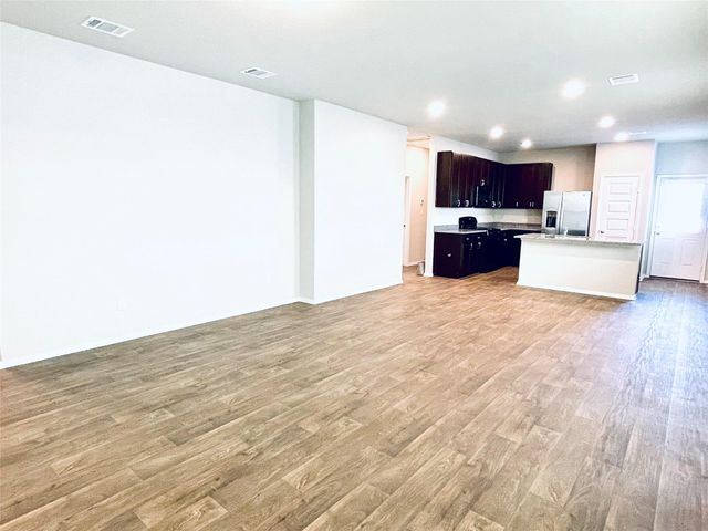 117 Huckleberry LN, Elgin, TX 78621