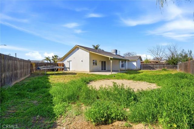 1921 S Kerckhoff Way, Hanford, CA 93230