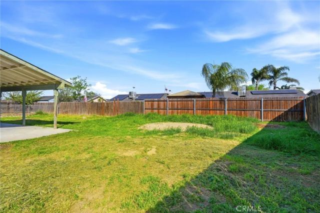 1921 S Kerckhoff Way, Hanford, CA 93230