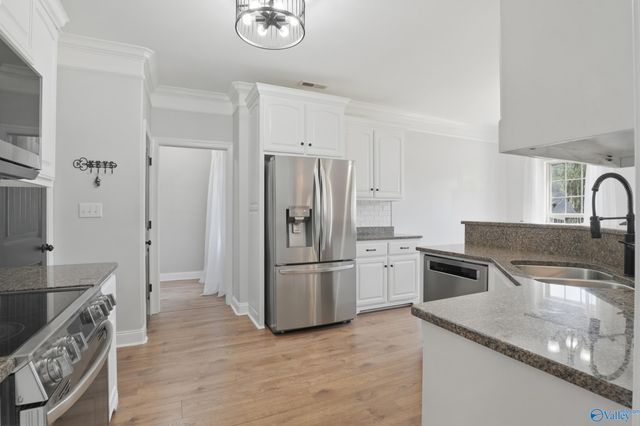 17092 Obsidian Circle, Athens, AL 35613