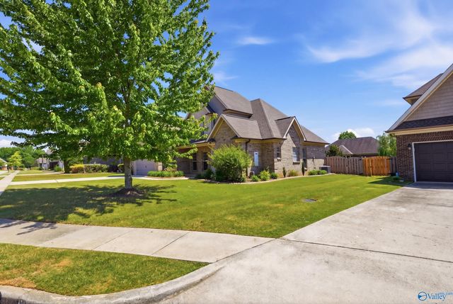 17092 Obsidian Circle, Athens, AL 35613
