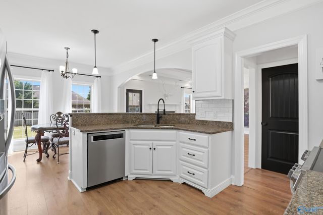 17092 Obsidian Circle, Athens, AL 35613