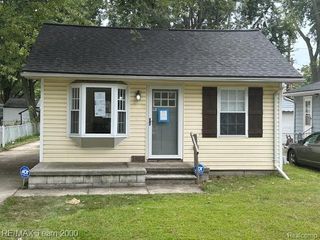 1853 S Linville Avenue, Westland, MI 48186