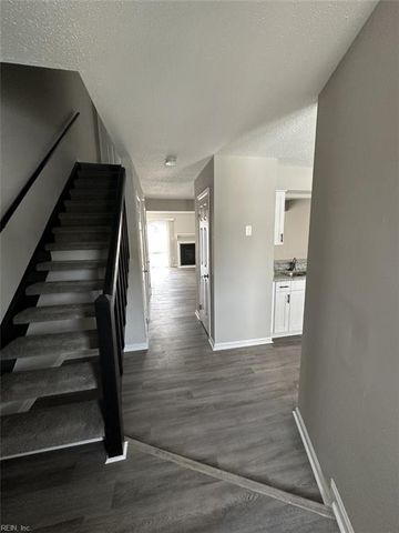 1117 Crist PL, Virginia Beach, VA 23454