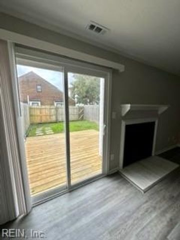 1117 Crist PL, Virginia Beach, VA 23454