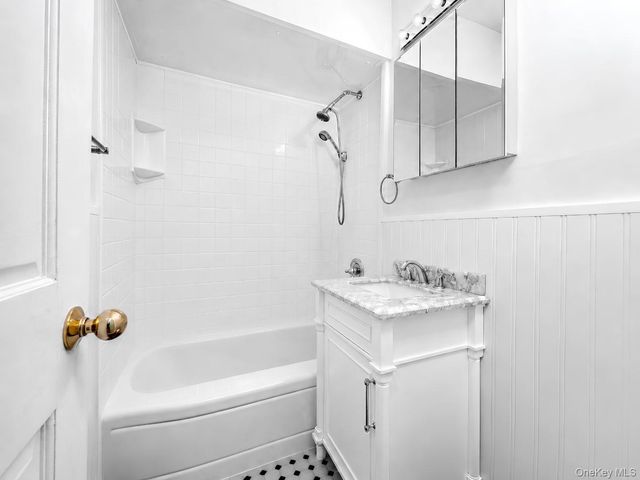 920 Pelhamdale Avenue B1A, Pelham, NY 10803