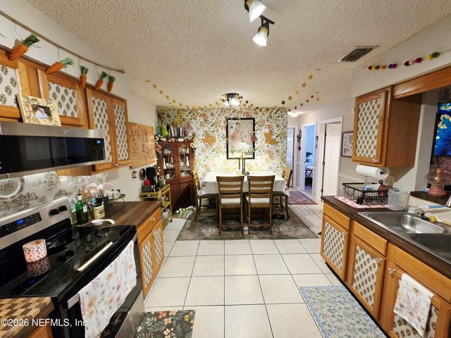 5671 ELLIS TRACE Drive, Jacksonville, FL 32205