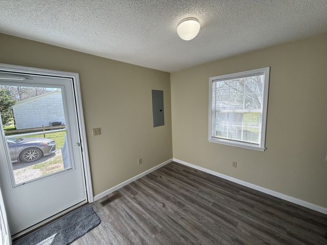 36 Little Fiery Dr, Tracy City, TN 37387