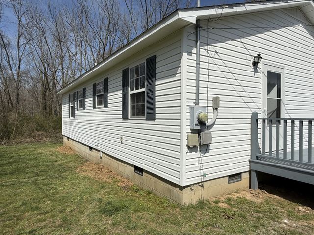 36 Little Fiery Dr, Tracy City, TN 37387