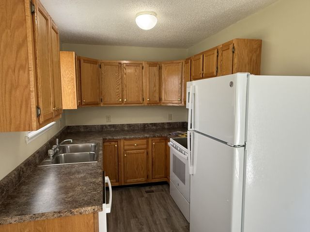 36 Little Fiery Dr, Tracy City, TN 37387