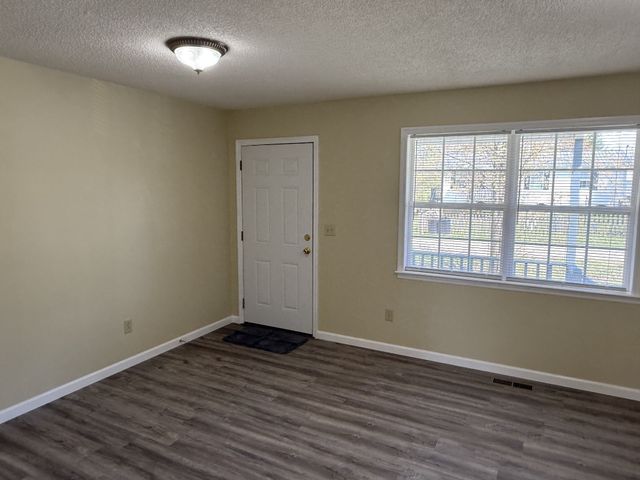 36 Little Fiery Dr, Tracy City, TN 37387