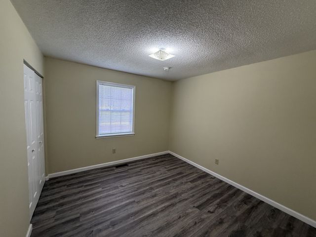 36 Little Fiery Dr, Tracy City, TN 37387