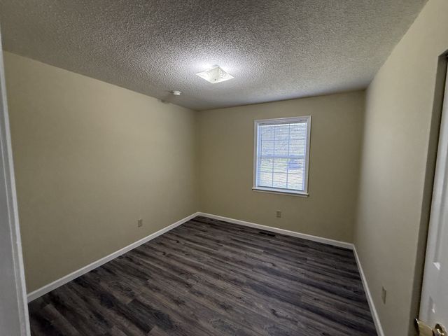 36 Little Fiery Dr, Tracy City, TN 37387