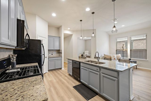 301 Normal School WAY, Liberty Hill, TX 78642