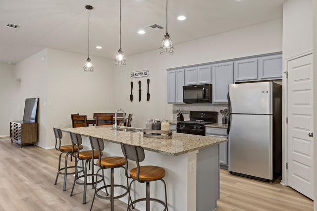 301 Normal School WAY, Liberty Hill, TX 78642