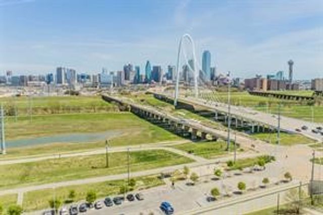 3111 Gulden Lane, Dallas, TX 75212