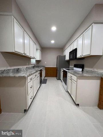 3704 BEVAN DR, Fairfax, VA 22030