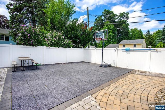 536 Boulevard, New Milford, NJ 07646