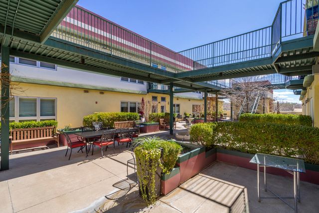 110 Richmond Drive SE UNIT 207, Albuquerque, NM 87106