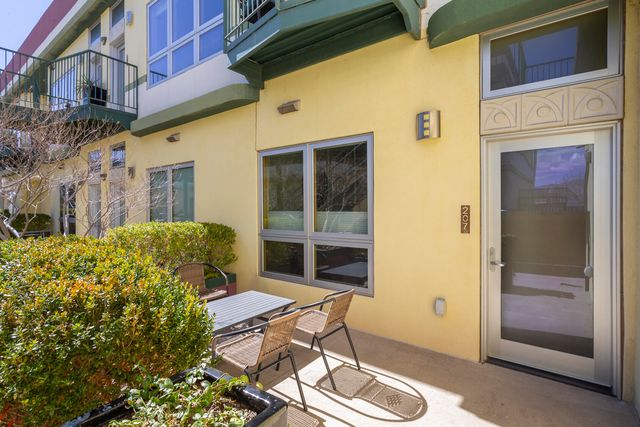 110 Richmond Drive SE UNIT 207, Albuquerque, NM 87106