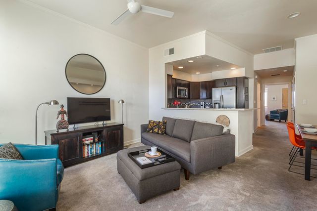 110 Richmond Drive SE UNIT 207, Albuquerque, NM 87106