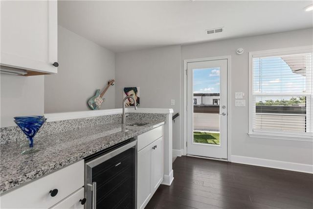 2111 Iverson SE Drive, Smyrna, GA 30080