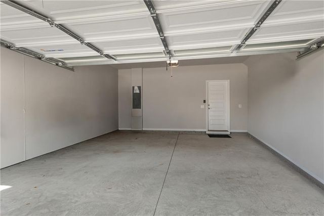 2111 Iverson SE Drive, Smyrna, GA 30080