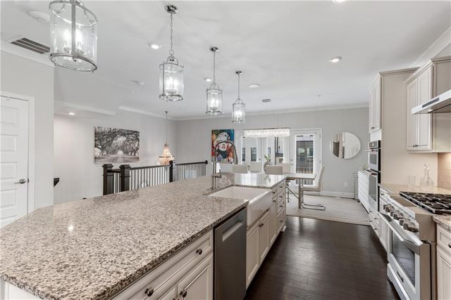 2111 Iverson SE Drive, Smyrna, GA 30080